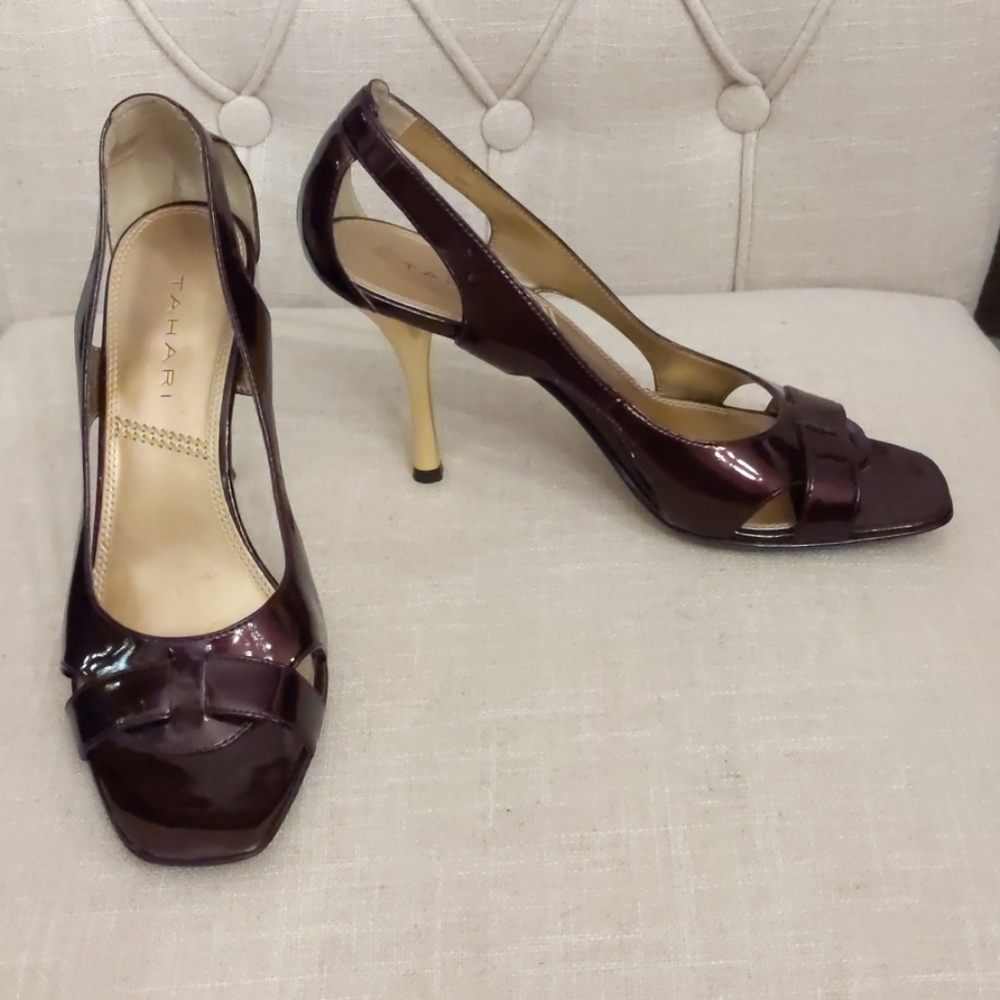 Tahari dark red heal with cut out detailing